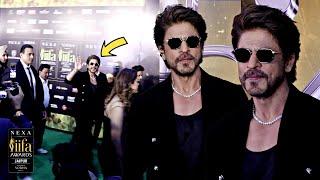 Shahrukh Khan Arrived With His Entourage At IIFA Awards 2025 In Jaipur