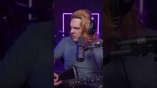 An excellent fan interaction #guitar #singing #cover
