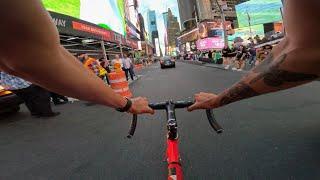 FIXED GEAR | POV Can’t stop, Won’t stop RIDING down MANHATTAN’S busiest street in NYC (CLOSE CALL)