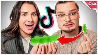 On REFAIT les MEILLEURS LIFEHACKs de TIKTOK ft Caroline Ambrosini