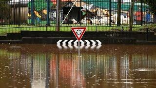 ‘The CBD is basically deserted’: Lismore community braces for more flooding