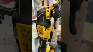 Why I Chose DeWalt 20 V Atomic Oscillating Multi Tool and This One is a Clear Winner