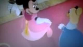 Princess Minnie tells Daisy about find true love.