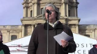 Intervention de Jeanne Smits à la manifestation pour la dissolution du groupuscule Femen