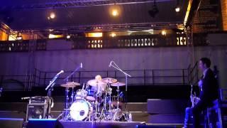 David Fingers Haynes drum solo with Till Bronner