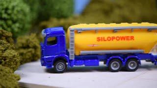 Siku - Truck With Feedstuff Silo - 1809 - Review