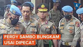 Detik-detik Ferdy Sambo Keluar dari Ruang Sidang Usai Dipecat Polri