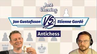 Schachgroßmeister spielt Antichess zum ersten Mal | Just Chessing mit GM Jan Gustafsson