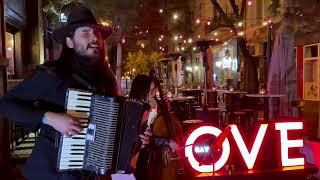 Los iankovers - WHAT A MOONLIGHT, STARY NIGHT! - Old Ukrainian song performed by Latins