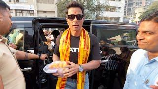 Sonu Sood Visits Siddhivinayak Temple To Seek Blessing