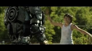 Real Steel (2011): Dakota Goyo dances with Robot !!!
