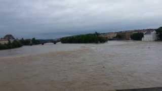 Карлов Мост, 2 июня 2013 года. Наводнение в Праге