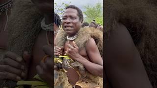 Its Amazingsee how hadzabe successfully hunt Baboon as their Favourite food #tradition #bushcraft