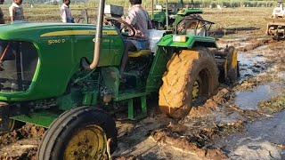 Tractors stuck in mud / Swaraj 744 tractor pulling John deere tractors from Mud - Come to Village