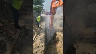굴착기로 땅파다가 지장물 끊으면 기사 책임인가요? #굴착기 #굴착기직업 #굴착기입문 #지장물