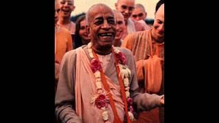 Prabhupada-Hare Krishna-kirtan