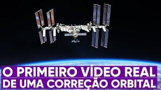 O vídeo real de um satélite corrigindo sua órbita