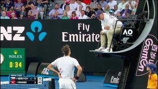 Roger Federer argues with the chair umpire - Australian Open 2018