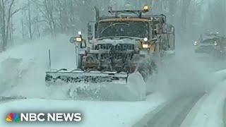 Massive Northeast snowstorm threatens post-Thanksgiving holiday travel