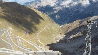 Passo Stelvio-Da poco dopo l'ultimo tunnel salendo da Bormio