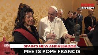 Spain's new ambassador to the Holy See gives personal gifts to Pope Francis