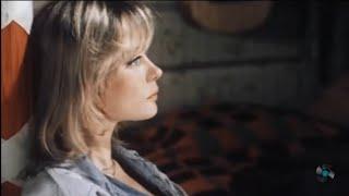 Один из бесспорных поп-шедевров XX века. Два варианта