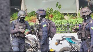 Jamaican Police - Distracted on Duty | TVJ News