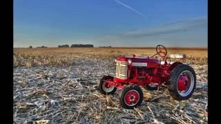 Max Armstrong Interviews Tractor Photographer Lee Klancher