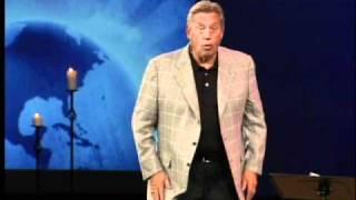 John C Maxwell's Funny Parrot Story at Christ Fellowship Church