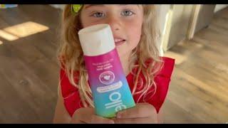 Toddlers Love hello Kids Unicorn Sparkle Fluoride Toothpaste!