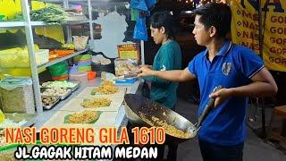 NASI GORENG GILA 1610 / JL.GAGAK HITAM MEDAN. Toping Untuk Nasi Gorengnya Banyak Pilihan. Mantap.