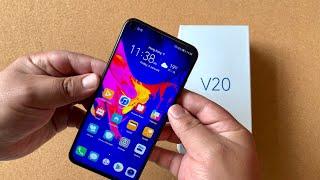 Honor V20 48 Hour Review - Punch Hole Future in a Solid Phone!