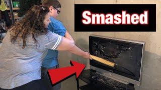 KID SMASHES TV OVER FORTNITE *INSANE RAGE*