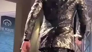 شاهد لحظة سقوط محمد رمضان على المسرح