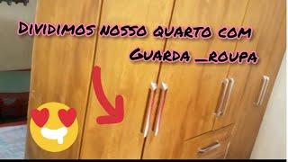 Dividimos nosso quarto  com o guarda roupa que recuperamos  da enchente