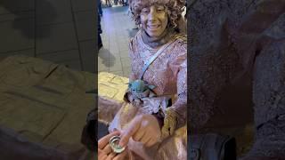 A new gift for Golden Princess #buskingtalent #shortsviral #busking #shortvideos #myvideo #viral