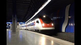 Züge am Bahnhof Zurich-Flughafen - trains at Zurich airport