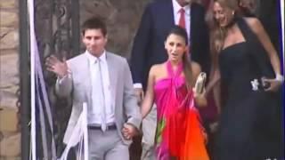 Lionel Messi attends Iniesta's weddding with his girlfriend