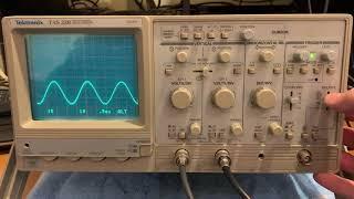 Tektronix TAS220 Triggers: Ch 1, Ch 2, and External