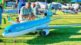 WOW !!! STUNNING !!! HUGE RC MD-11 SCALE MODEL TURBINE JET AIRLINER FLIGHT DEMONSTRATION