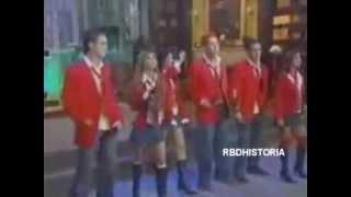[2005] RBD en Otro Rollo cantan Himno del programa [1/6]