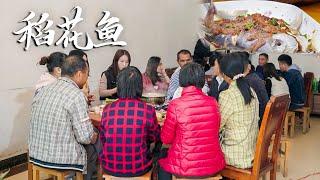 【Food Documentary】广东小伙在稻花田里养鱼，不用一粒饲料，3个月后卖到40元一斤，轻轻松松年入百万！