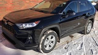 2019 Toyota Rav4 XLE - review of features and full walk around