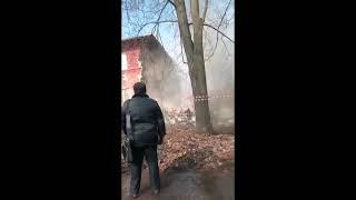 Момент обрушения дома в Киреевском районе Тульской области попал на видео