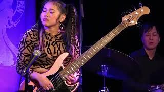 You make me feel  -  Juna Serita (live at Blues Alley Japan)