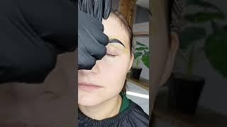 Работа воском. Воск для бровей.