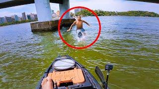 MOMENTO QUE ELE SE JOGA DA PONTE - Pescaria nos Barcos