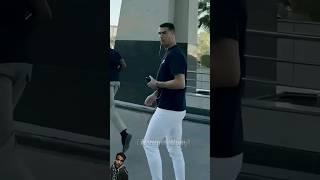 Ronaldo came to wife near the car 