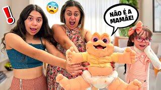 O BABY DINOSSAURO INVADIU A NOSSA CASA ! *Sarah e Eloah ficaram com medo