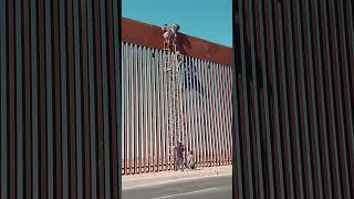 دیوار بین مکزیک و امریکا | US-Mexico border wall